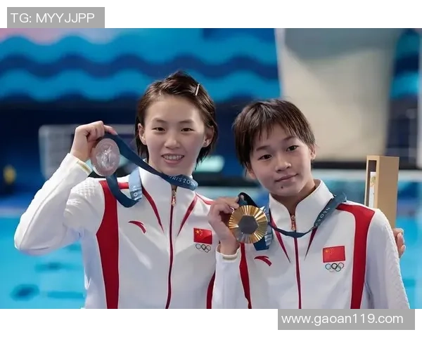 一张合影，撕碎了体育界的-遮羞布-！陈芋汐站C位，全红婵最不幸